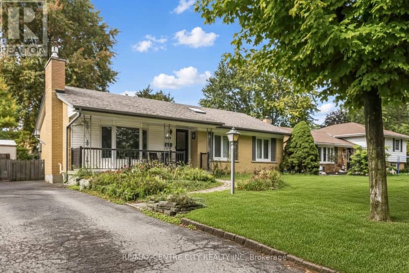 859 Dalkeith Crescent — photo 1 of 24