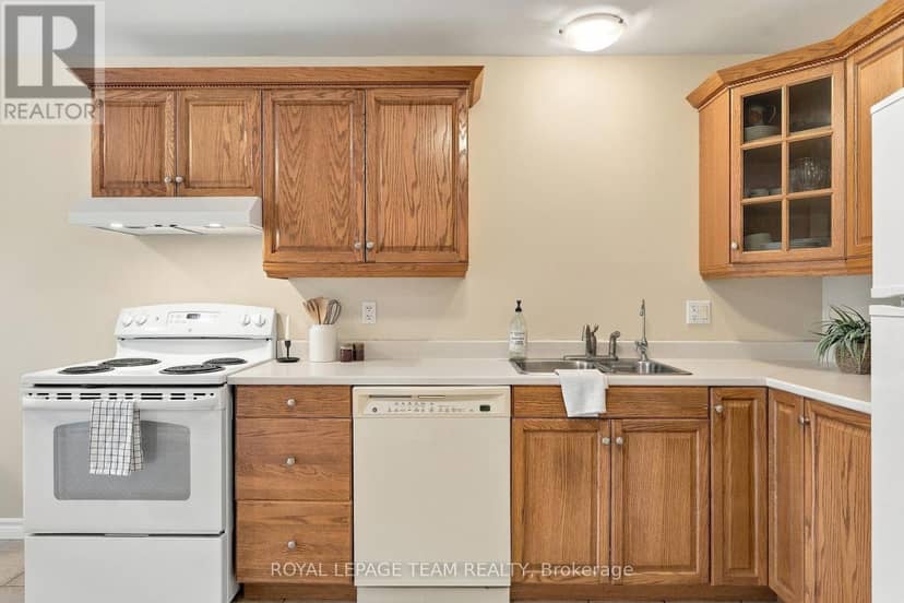 24 Farm Street — photo 9 of 40