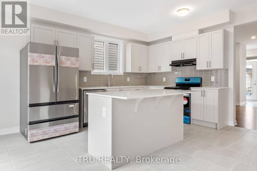 77 Hackamore Crescent — photo 10 of 32