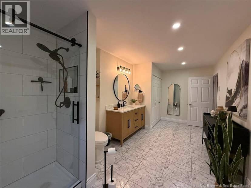 5 Saint-Joseph Street — photo 14 of 24