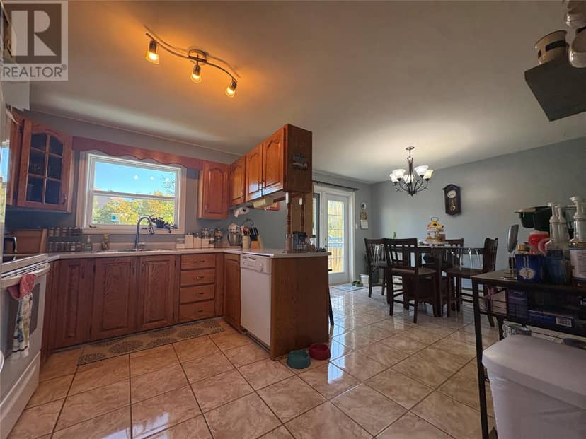 33 Sunnyslope Drive — photo 11 of 31