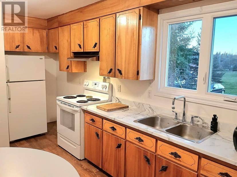 38 Beach Road — photo 9 of 40