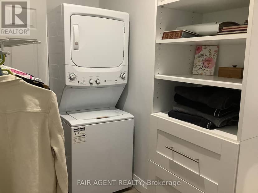 2 - 255 Albert Street — photo 11 of 17