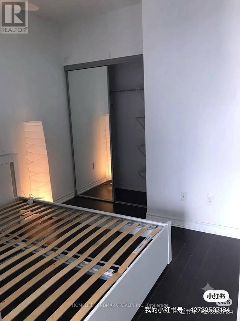 4206 - 386 Yonge Street — photo 5 of 11