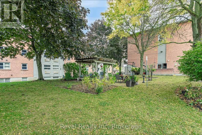 47 - 56 Hiawatha Road — photo 19 of 21
