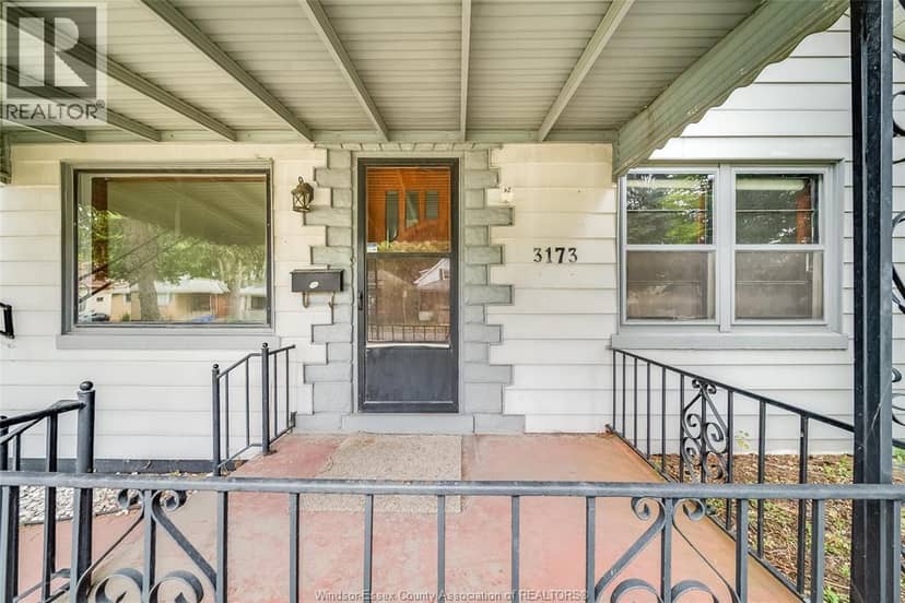 3173 WYANDOTTE ST West — photo 3 of 35