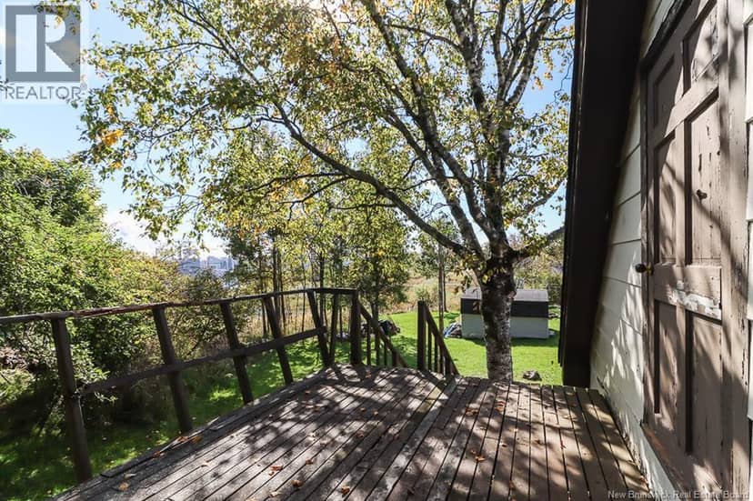 267 Milford Road — photo 4 of 37