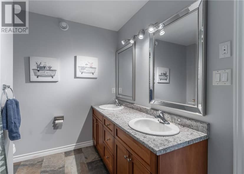 4803 Serenna Drive — photo 11 of 35