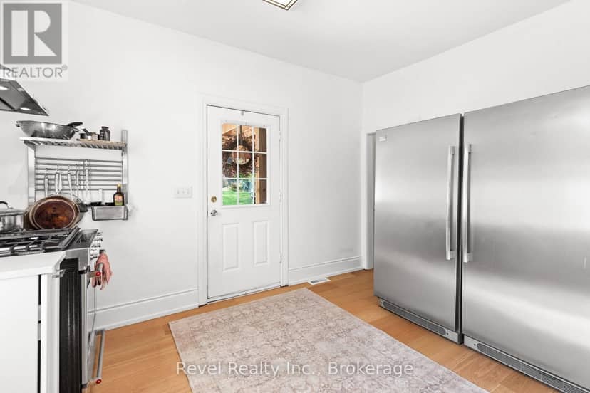 15578 Simcoe Street — photo 18 of 40