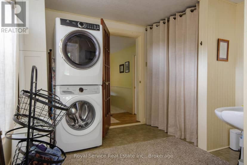 243 Ridout Street — photo 18 of 29