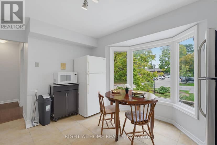 14 - 1548 Richmond Street — photo 14 of 37