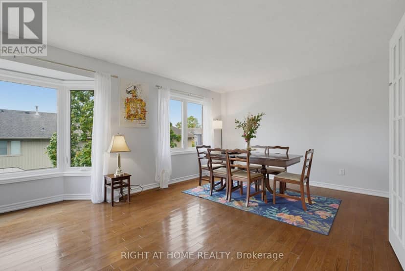 14 - 1548 Richmond Street — photo 20 of 37