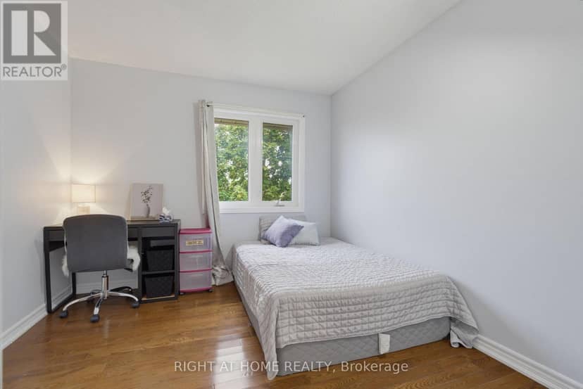 14 - 1548 Richmond Street — photo 32 of 37