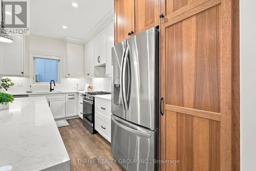 1635 Upper West Avenue — photo 11 of 40
