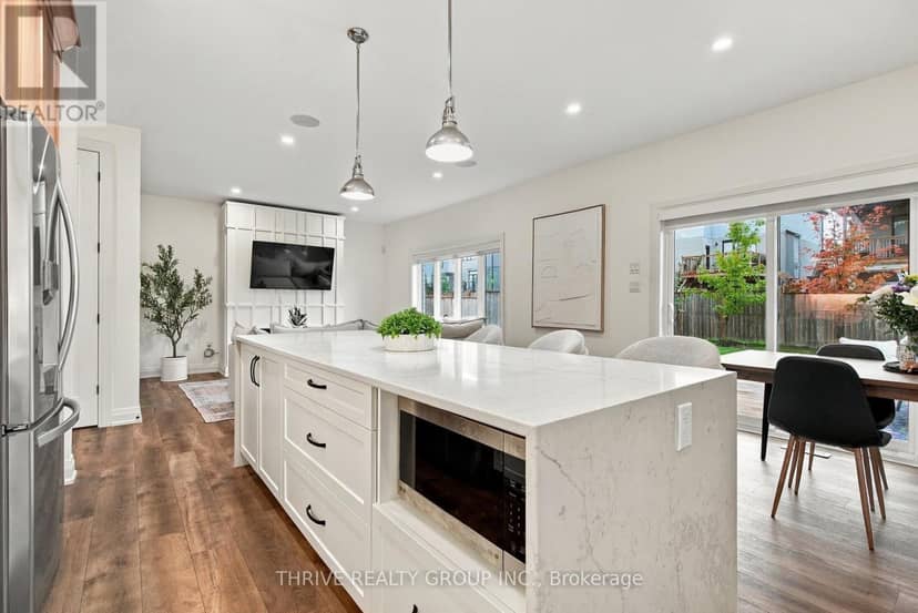 1635 Upper West Avenue — photo 13 of 40