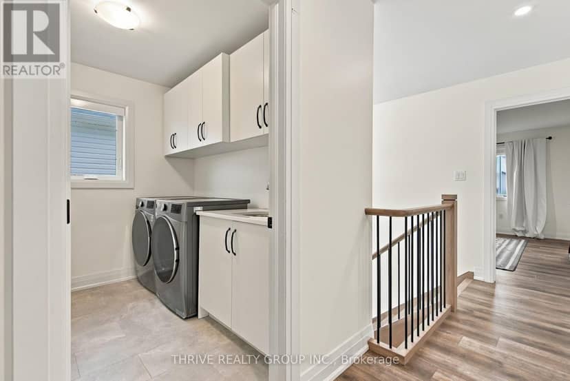 1635 Upper West Avenue — photo 33 of 40
