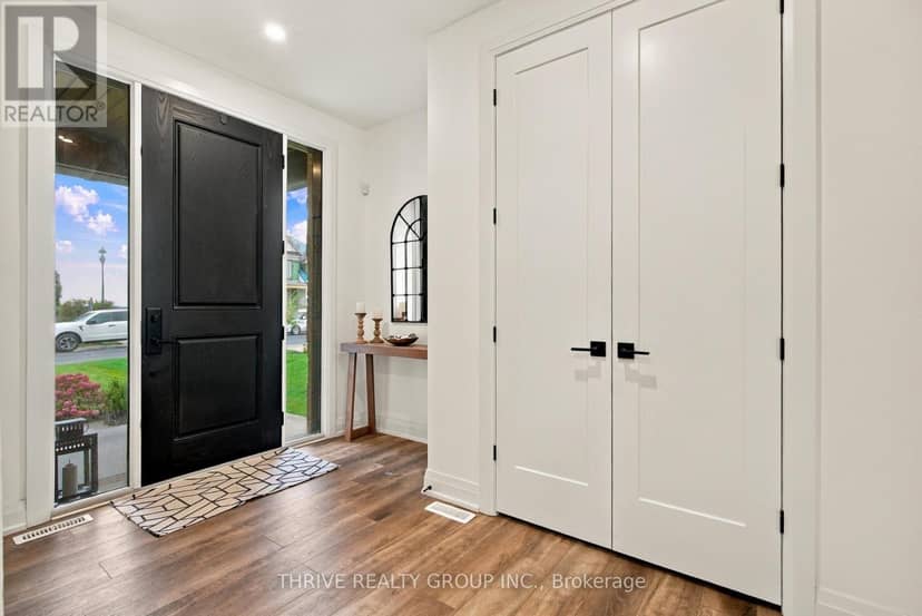1635 Upper West Avenue, London South, photo 4