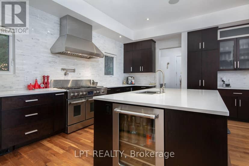 847 Walkley Road — photo 10 of 40