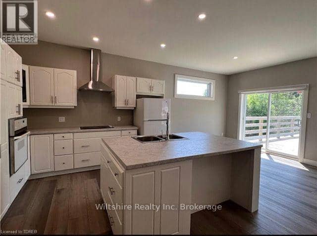 407 Main Street E — photo 26 of 29