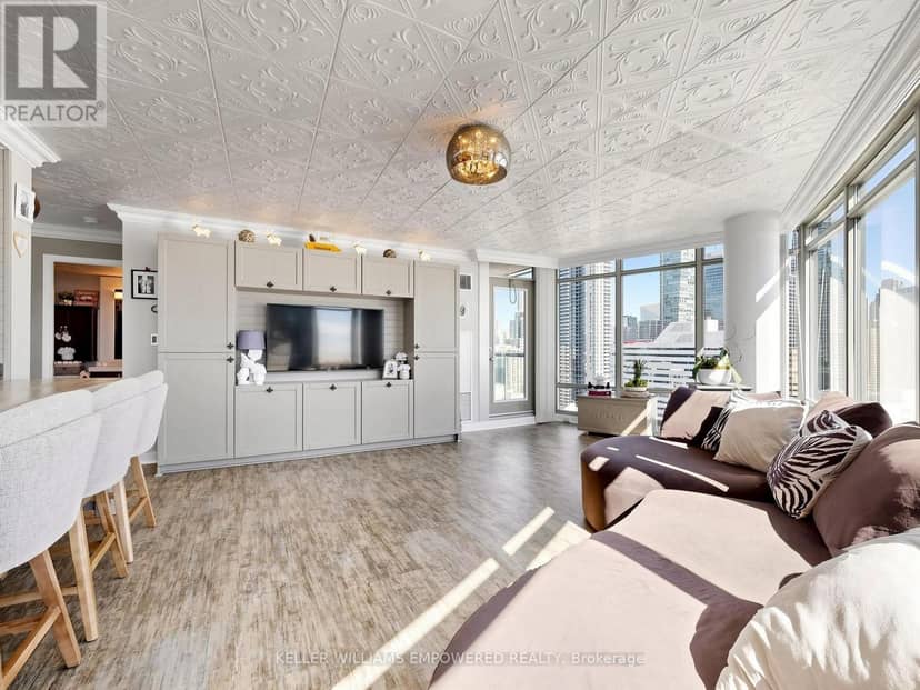 2815 - 81 Navy Wharf Court — photo 10 of 40