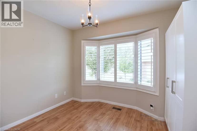 157 SILVERBIRCH Boulevard — photo 33 of 38