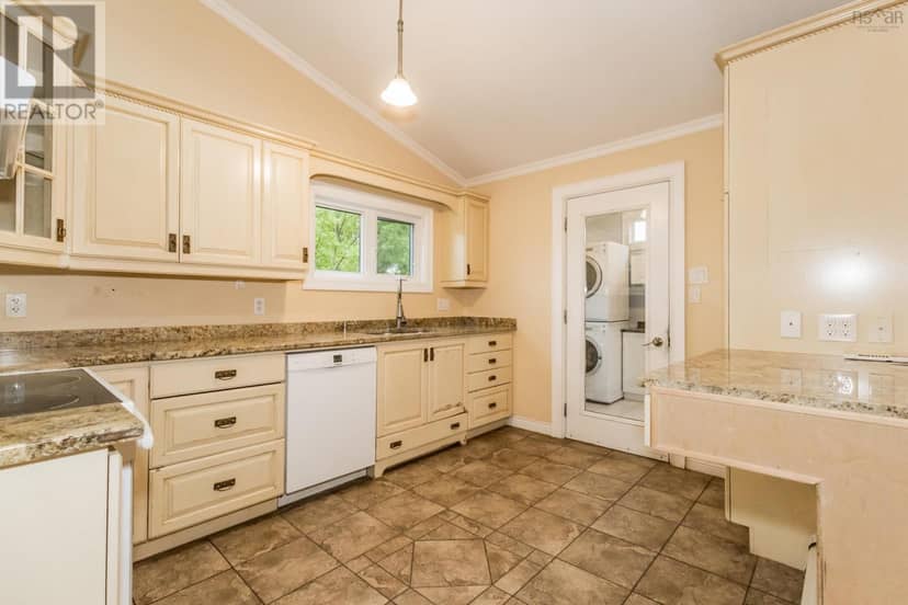 31 Grandview Drive — photo 13 of 35