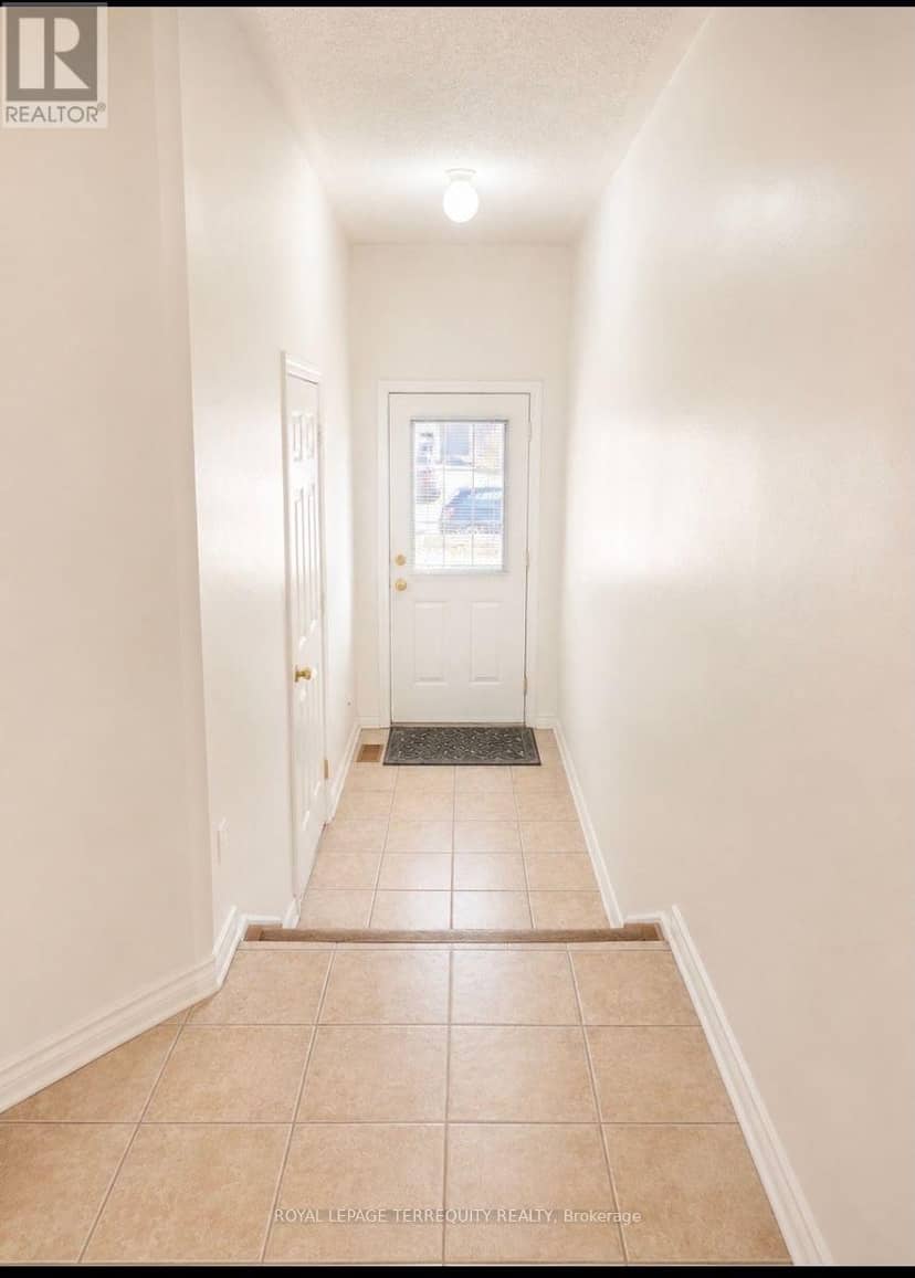 99 Sufi Crescent — photo 11 of 12