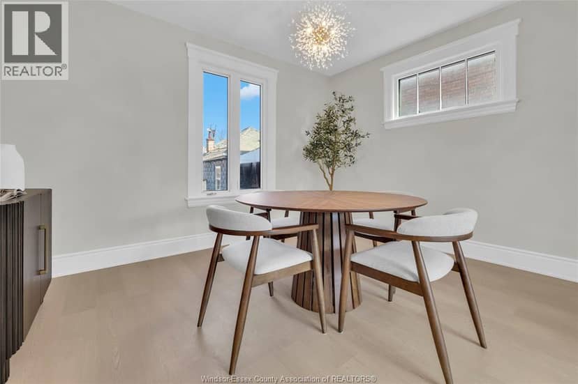 884 Moy — photo 12 of 33