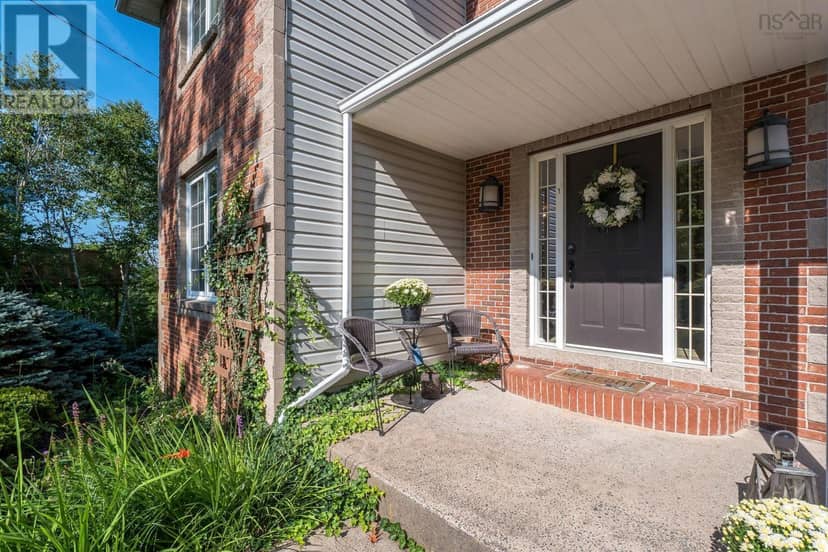 27 Sheffield Court, Fall River, photo 4