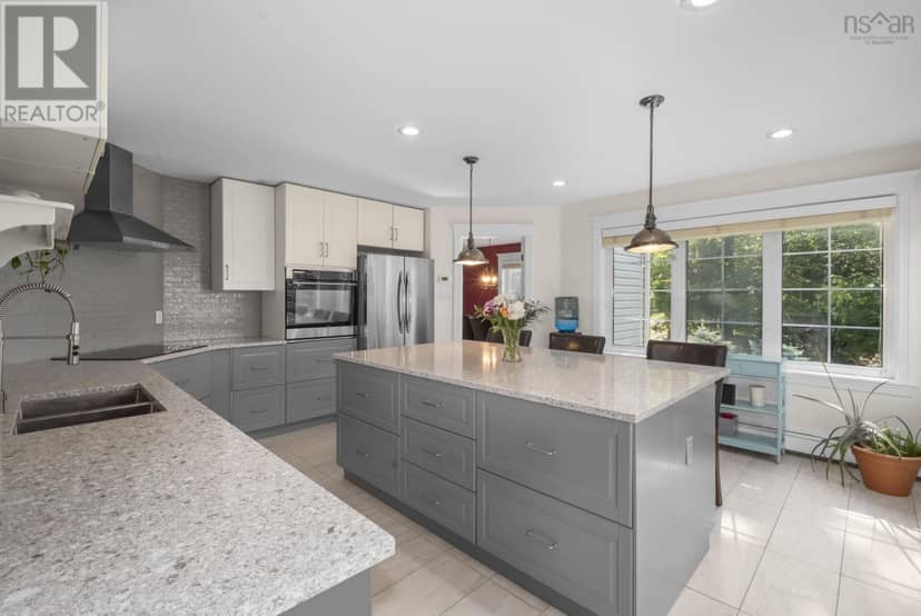 27 Sheffield Court, Fall River, photo 8
