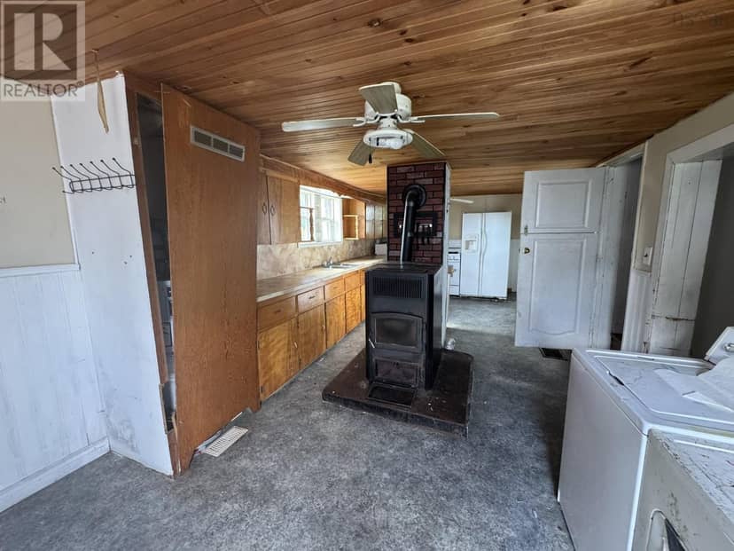 2049 Irving Street, Westville, photo 7