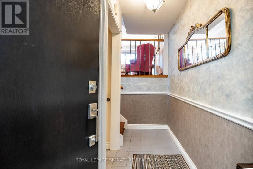 44 - 51 Broadfield Drive — photo 14 of 40