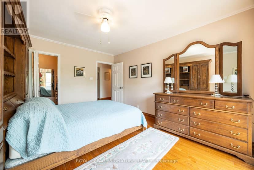 44 - 51 Broadfield Drive — photo 33 of 40
