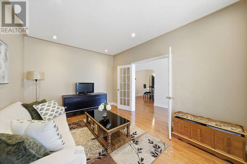 7010 Gooderham Estate Boulevard — photo 8 of 40