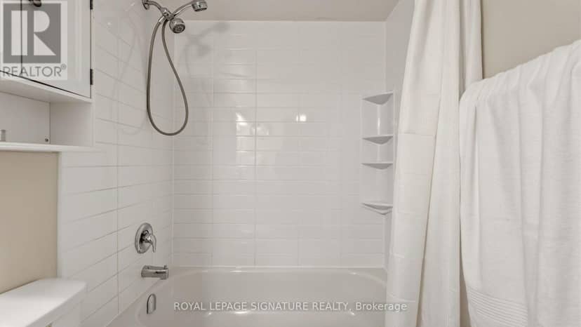 1805 - 4 Kings Cross Road — photo 31 of 40