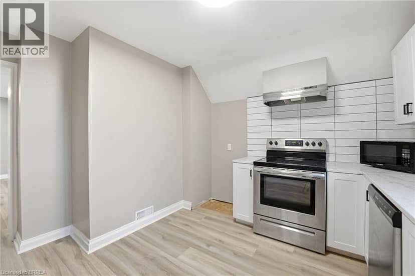 43 RICHARDSON Street, Brantford, photo 5