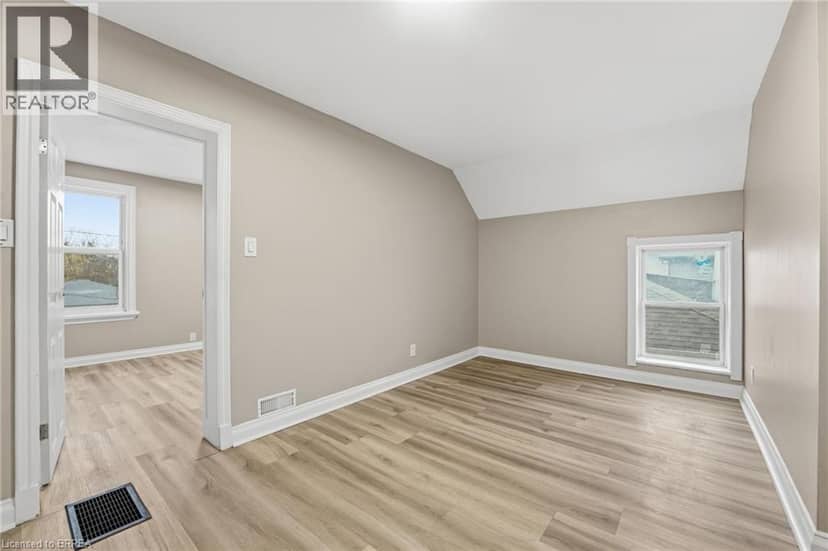43 RICHARDSON Street, Brantford, photo 8