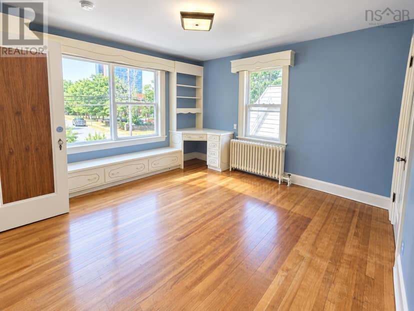 5791 Harrington St — photo 17 of 40