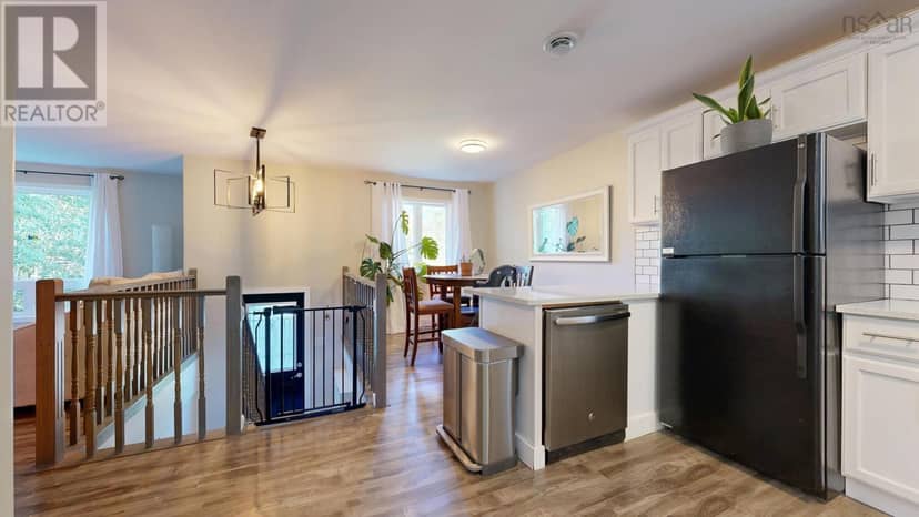 204 Rodney Street — photo 14 of 37