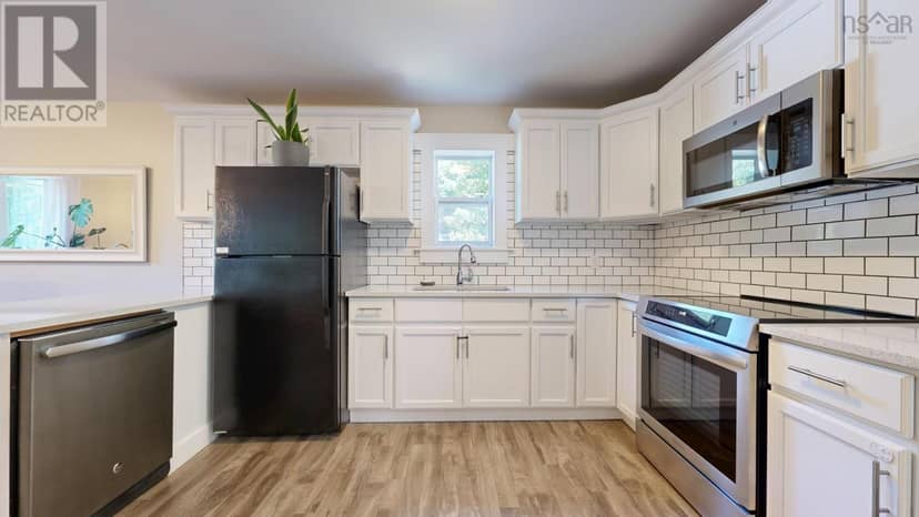 204 Rodney Street — photo 15 of 37