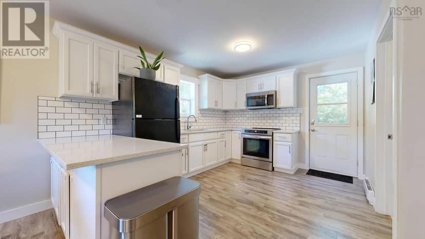 204 Rodney Street — photo 17 of 37