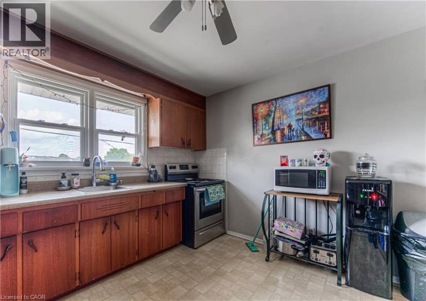 218 MARGARET Avenue — photo 30 of 40