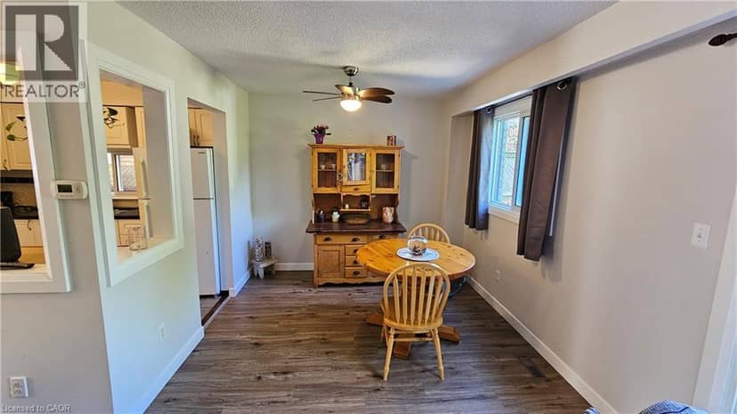 4 PARKSIDE Drive — photo 13 of 30