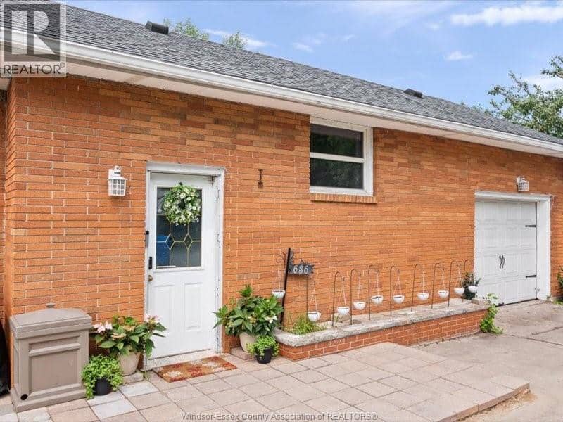 636 Cabana — photo 20 of 25