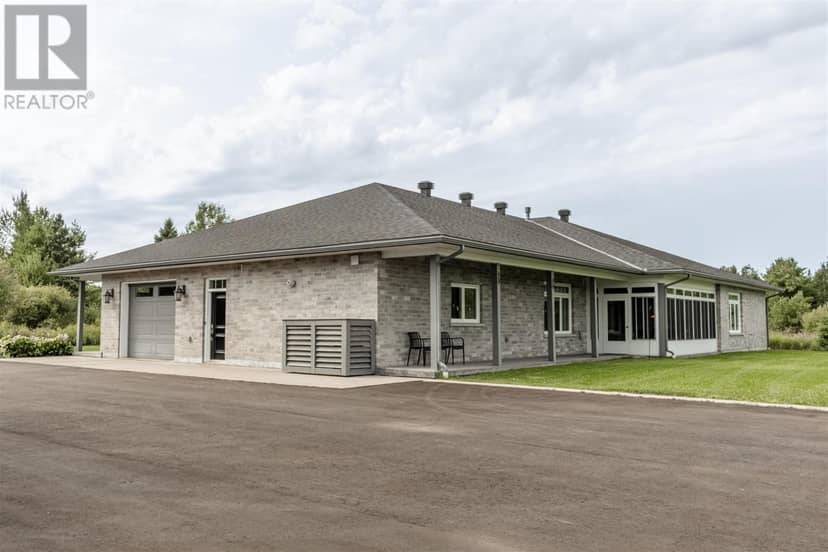 758 Leighs Bay RD, Sault Ste. Marie, photo 2