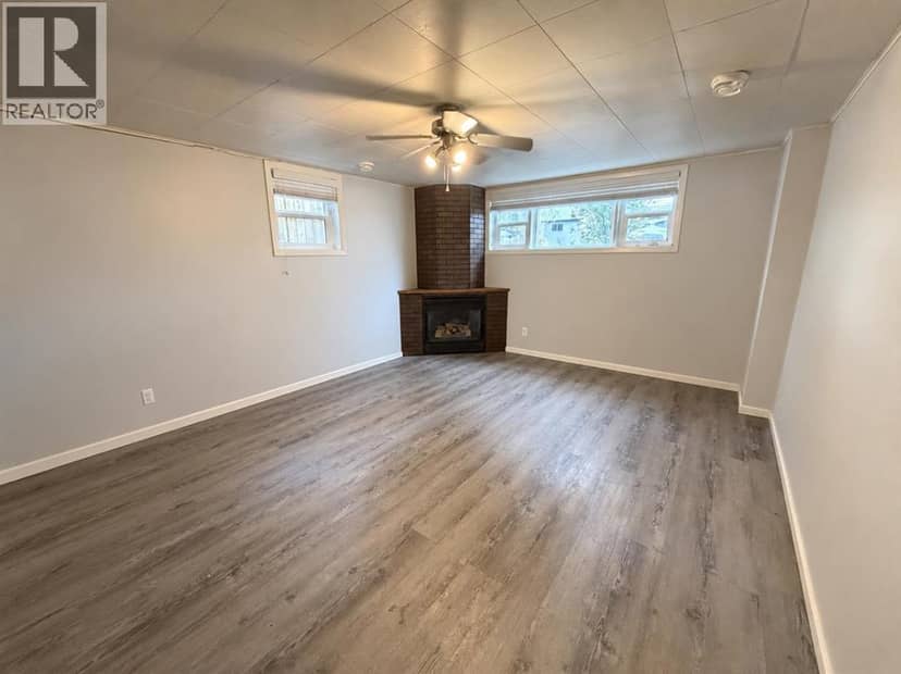 824 5 Street S — photo 10 of 14