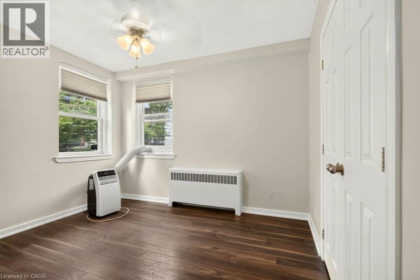 4 ROBINSON Street Unit# 10 — photo 21 of 32