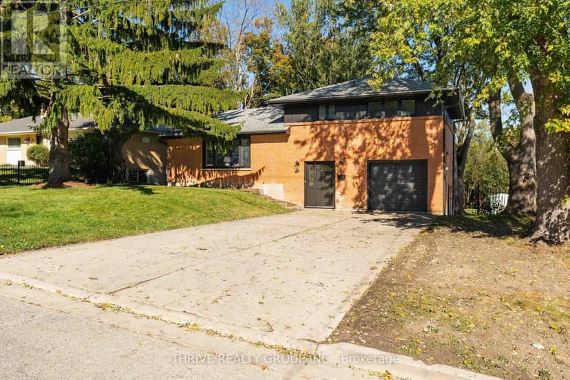 139 Deer Park Circle, London North