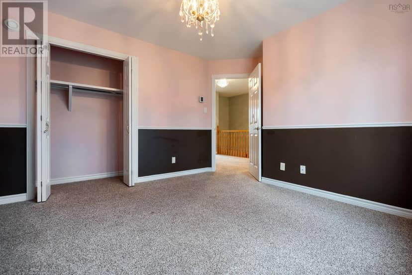 17 Pineview Crescent — photo 21 of 40