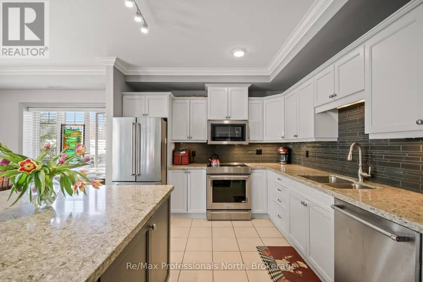 207 - 130 Steamship Bay Road — photo 11 of 40